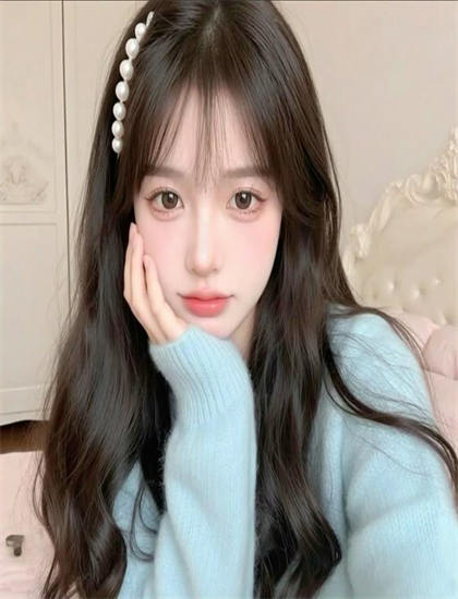 《站长》叙事手法解析：时间线安排与视角切换技巧探讨，在线播放